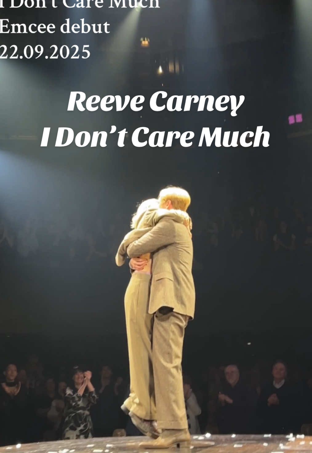 Welcome to the kit kat club Reeve. #reevecarney #cabaret #evanoblezada #emcee #idontcaremuch 