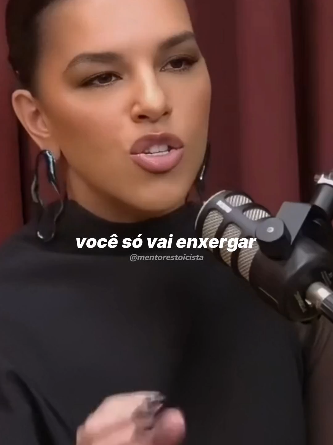 Cada um dá aquilo que tem - Mariana Rios  #conselhos #mentalidade #marianarios