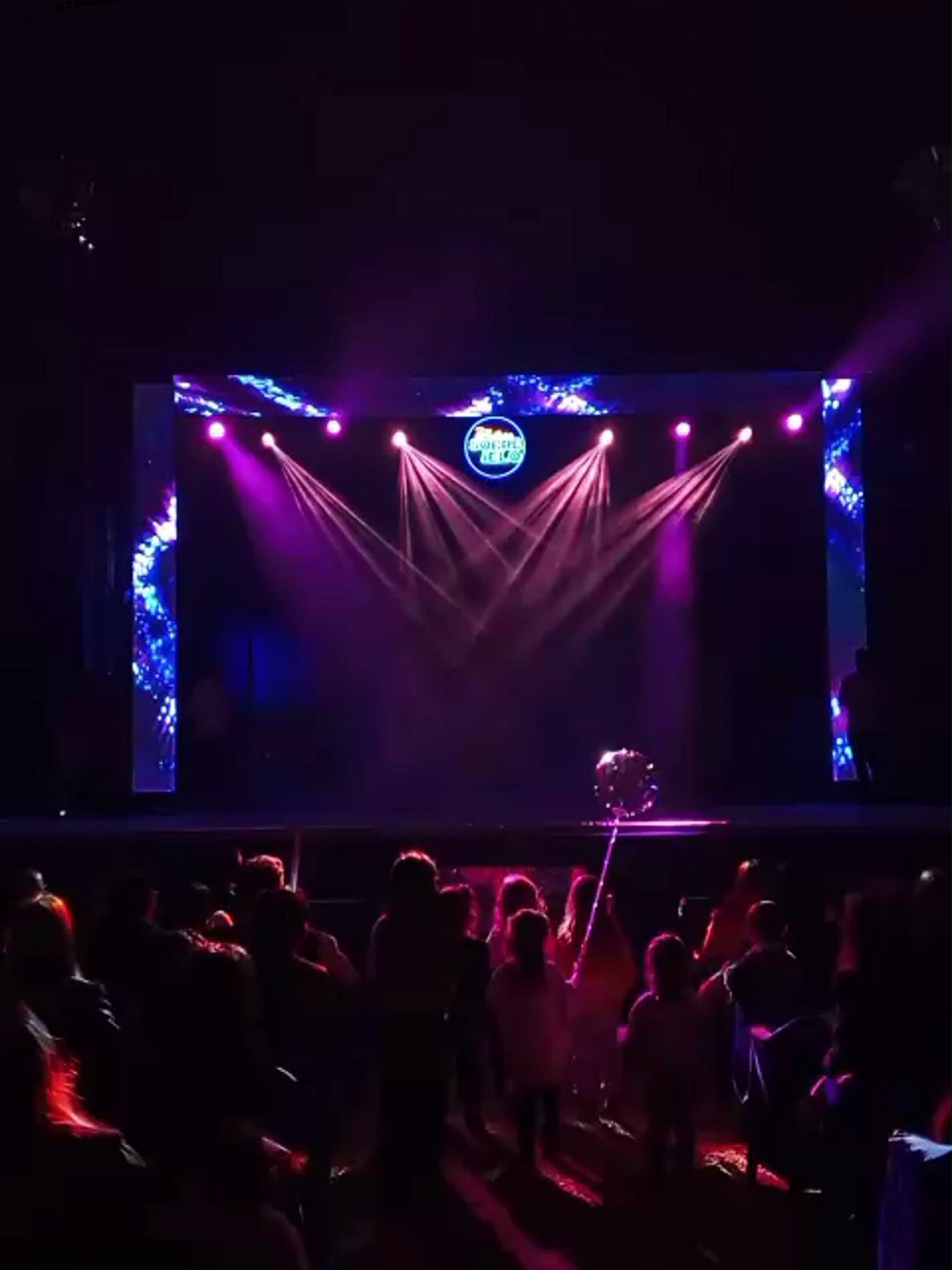 FANTASIA SOBRE HIELO AL AUTENTICO CIRCO SOBRE HIELO !