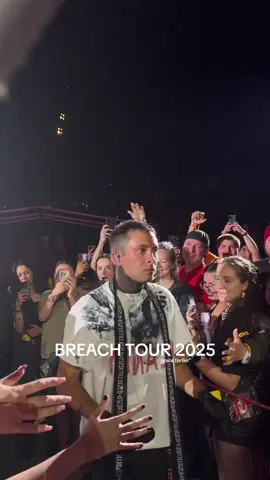 after this, I took them back to my penthouse and freaked it #twentyonepilots #concert #breach #foryoupage #fyp 