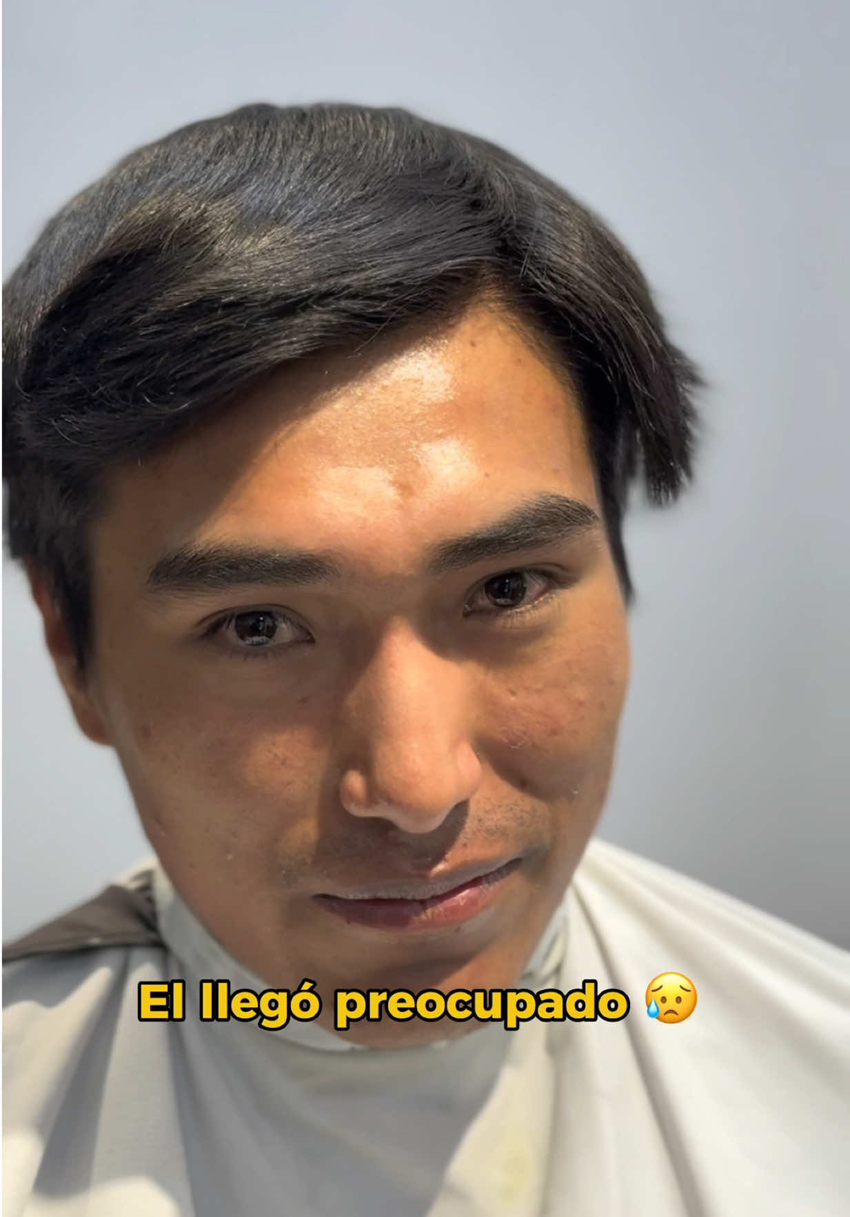 De no poder controlar su cabello… a descubrir el poder de una transformación real  Con asesoría de inteligencia artificial, rituales de cuidado y una ondulación que le devolvió el control y la confianza, este cliente volvió a renacer  Porque en Gangster Barber Shop Arequipa no solo cambiamos tu look, elevamos tu vibra 💈 📲 Reserva tu cita al WhatsApp 921 751 424 #CambioDeLookArequipa #BarberiaArequipa #OndulaciónControl #AntesYDespues #GangsterStyle