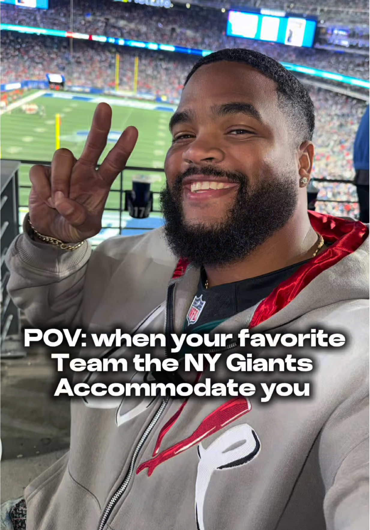 My @New York Giants & @MetLife Stadium made it possible to be the first person in a wheelchair ♿️ to go to 2 @NFL games in 1 day.  On the road the make history, we did it! #wheelchairkev #fyp #metlife #explore #explorepage  