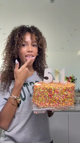 THANK YOU GUYS SO MUCH FOR 5 MILLION!!! I LOVE YOU ALL 🩷🩷