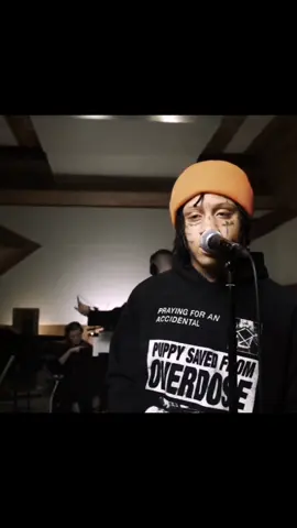 Had to hop on the trend w/ a 2Pac edit #2pac #fyyyyyyyyyyyyyyyy  #trippiered #tupac #fyp