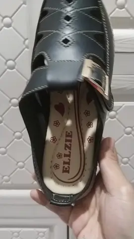 sandal isyana dengan soul karet dan anti slip nyaman dipakai #klikkeranjangkuning 