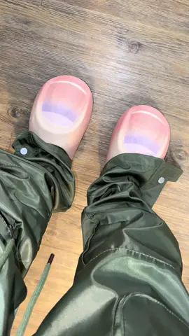 #toeslides #slides #clogs #slippers #braveststudios 