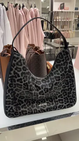 Nayla? Is that you? HEY GIRL!  #shopping #newarrivals #fypシ #bag #purses 