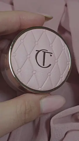 #charlottetillbury #makeup #gift #ugccreator #MakeupReview 