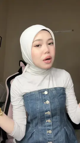 Replying to @qtbaby56 one and only scarf yg memang terletak kat kepala tak melorot !!