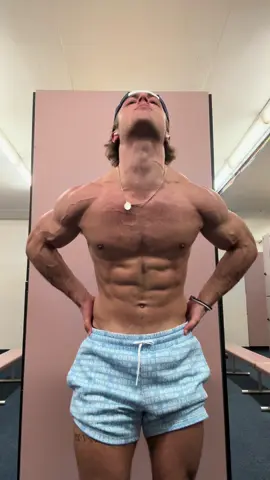 Leanmaxxing #GymTok #veins #lean #physique #fyp 