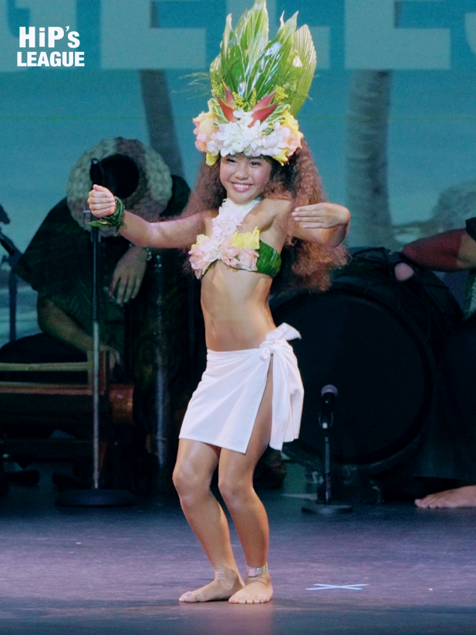 🤩🔥 Aleia, only 10 years old and a future champion! She takes an amazing 5th place – Kids Best Dancer 9–11 yo at Heiva i Los Angeles 2025 🏆👏🏼 What a stunning debut in the Hip’s League – World Tahitian Dance League 🌺✨ Congratulations Aleia for this epic performance 🎉🤩 Feel the Mana 🌞🤙 Next competitions : Hip's League Bora Bora (November 29–30, 2025) & Heiva i Paris (September 25–27, 2026). Join the Hip's League for more competitions https://hipsleague.com #hipsleague #heivaiparis #fyp  #tahitiandance #oritahiti 