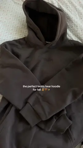 the coziest chocolate brown hoodie 🤎 #hoodie #sweater #comfrt @Comfrt 