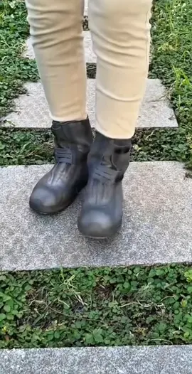 Ủng bọc bảo vệ giày chống thấm nước, bọc giày đi mưa silicon #ungbocgiaydimuacaosu #ungbaovegiay #giaydimua #ungsiliconbocgiay #xuhuong 