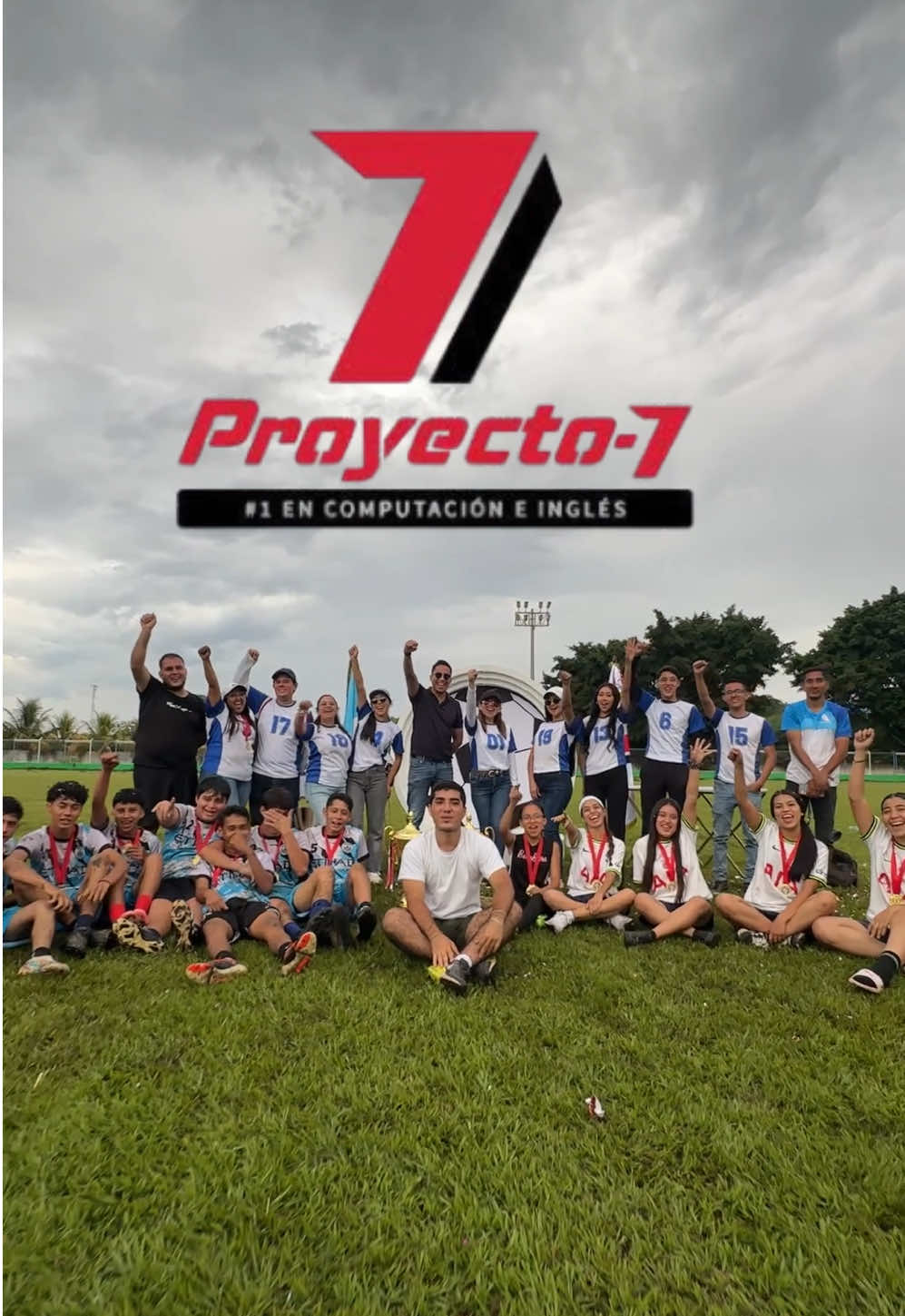 Estudiar Inglés y computación en @Proyecto 7 es otro nivel ✌🏻  #ingles #alanmapachon 