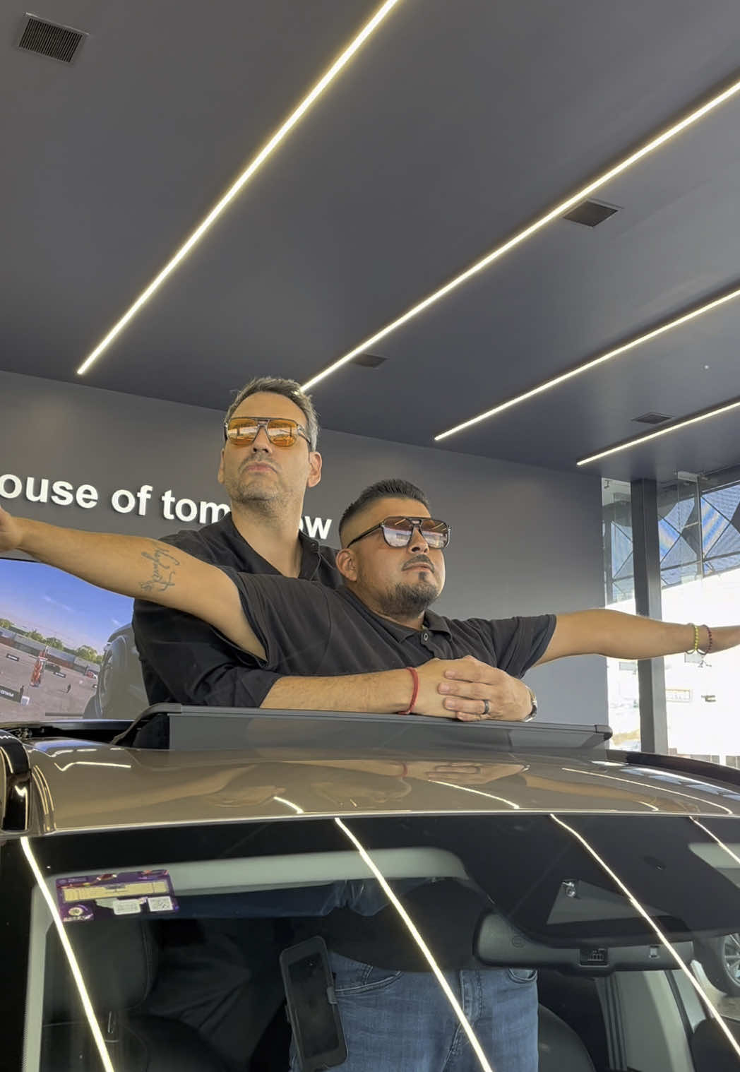 Estrategia de cierre #35 #humor #comedia #jefe @GWM Solana Hermosillo @GWM Asesor Esteban García @Compa Robles Brn 