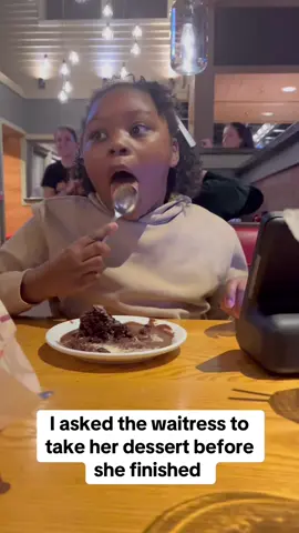 Waiter taking food away prank😂😂#scarecam #fyp #prank #funnyvideo #funny