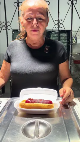 Tireme a León @La Tía HotDogs #viral #paratii 