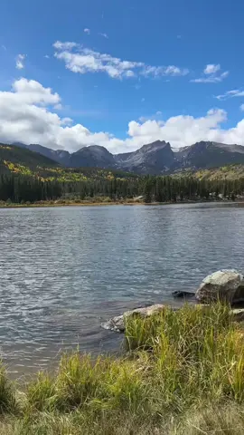 Spent the day up in Estes, Bear Lake, and Sprauge Lake! So glad that these places are so close to us now 🥰🍂🍁#colorado #travelvlog #daytrip #rockymountainnationalpark #exploring 