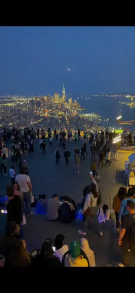 New York Skyline Restaurant#New York