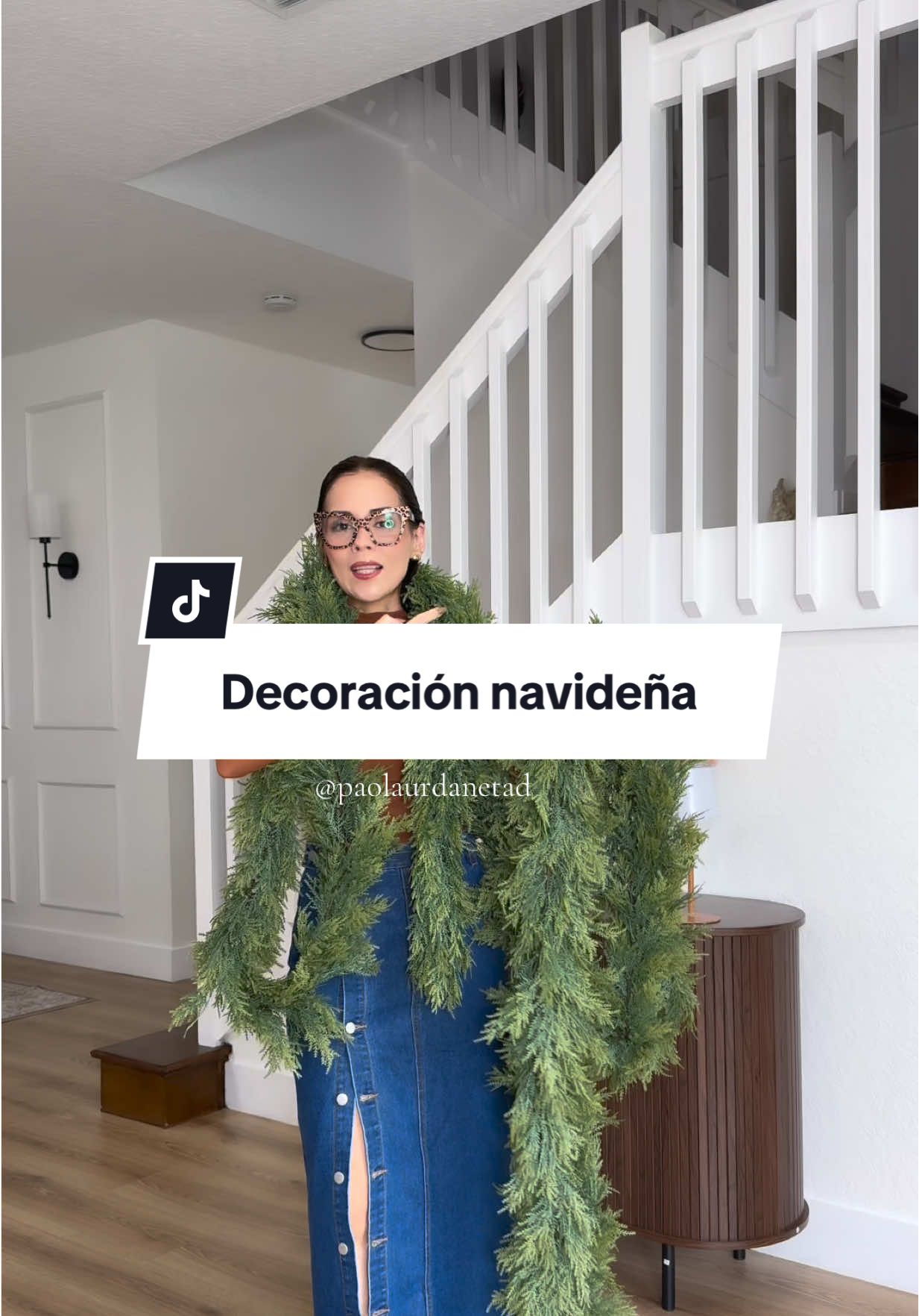 Es inmensa y vienen dos para decorar esta navidad #garland #christmasdecor #decoracion #guirnalda #tiktokshopcreatorpicks 