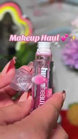 Unboxing my newest Huda beauty products ✨💕 @Huda Beauty #hudabeauties #hudabeauty #unboxing 