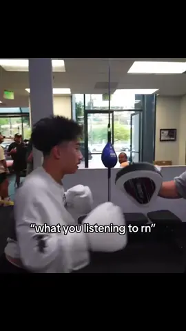 bro listening to nothing 😭 #jasontheween #jtw #faze 