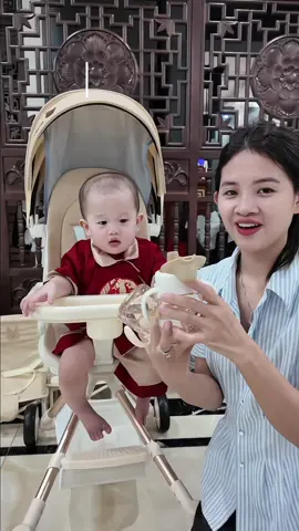 Chiếc bình tập uống nước chân ái giá cả phải chăng đây các mẹ #mehien4con 