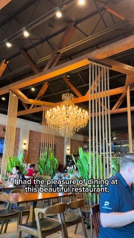 Hoy estuve visitando este maravilloso restaurante, omg quedé enamorada. Todo es una belleza ,  la comida y el servicio un 200 de 100 . Definitivamente vuelvo pronto! @Carnicero Steakhouse 