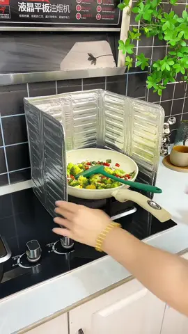 Miếng chắn dầu mỡ,chắn gió cho bếp ga tiện lợi #giadungnhabep #dodungnhabep #miengchandaumo #xuhuong #xu 