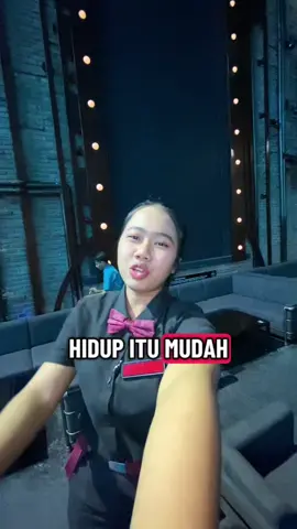 Hidup itu mudah, mudah-mudahan bisa bertahan sampai awal bulan 😭 #superhousesatrio #letsparty #fyp #katakata #qoutesfortoday 