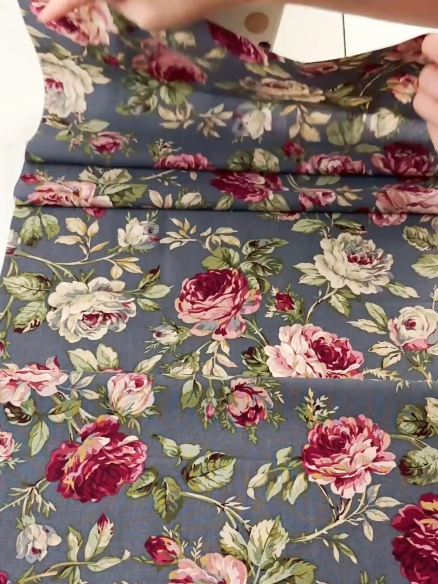 Cushion Cover🔶✨ | DIY | Quick Sewing Tips No.313 #sewing #sewingtips #sewingtipsandtricks #quicksewingtips #seamstress #tailoring #accessorries #diycraft #wallet #purse #DIY #bags #crossbag #cellphonebag #handbags #quiltedwallet #cardwallet #cushioncover #jiasewing #pouch #cushioncover #jia-sewing  💡Sewing Tools Link in Bio.💡    Material: Cotton   Measurements: 50x50cm (19.68x19.68in) 1cm (0.39in)