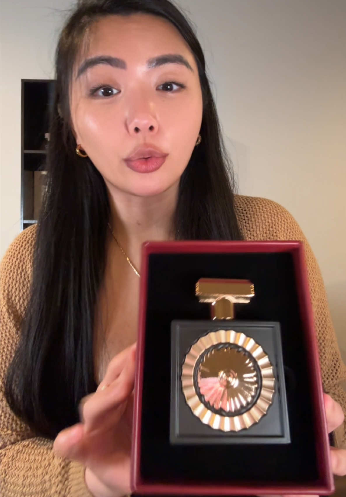Trying Lataffa’s Nebras for the first time! You can find her in my storefront! #FirstImpression #perfumetok #lataffa #perfume #feelingirl@LATTAFA USA 