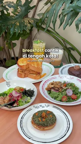 spot breakfast cantik di tengah Kota Bandung! punya menu yang sehat dan lengkap🩷 ada promo takeaway Half Chicken harga nya cuman 75ribu aja! berlaku hari senin sampai kamis ya!  #sarapanbandung  #bandung #kulinerbandung #cafeaesthetic #creatorsearchinsights 