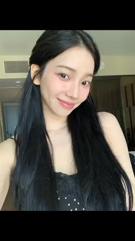 OMG SOO SOO PRETTY #karina #karinaaespa 