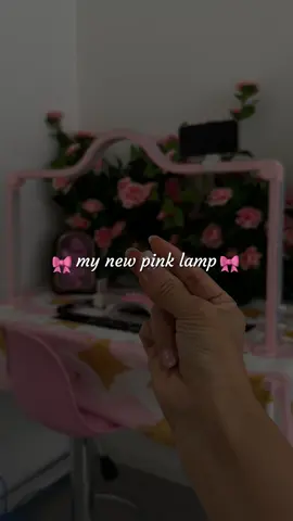 Not just a lamp, it’s a vibe setter! ✨ Pink half-moon lamp = nails + live streaming all in one 📸💅#modofobeauty #nailtechmusthave #halfmoonlamp #sy 