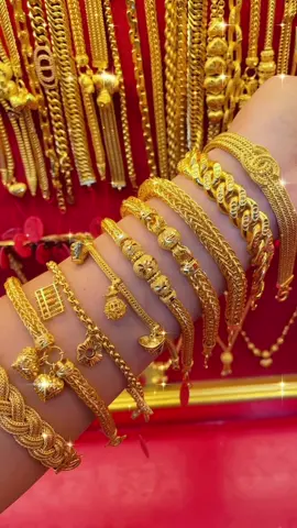 ข้อมือ 1 บาท #ลายลงใหม่ 😍✨ ลายเยอะม๊ากกก!!! ที่ห้างทองภัทรกาญจน์ นะจ๊ะ#ลายทองสวย #ห้างทองภัทรกาญจน์ท่าม่วง #ห้างทองภัทรกาญจน์ #ร้านทองกาญจนบุรี 