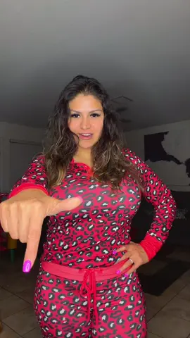 #pajamas #leopard #redleopard #evycruz