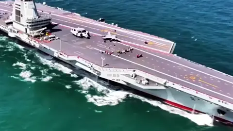 Tàu sân nội địa thứ 2,mang số hiệu CV-18 Phúc Kiến. Chính thức được đưa vào biên chế của Hải Quân Giải Phóng Nhân Dân Trung Hoa PLAN.Đây cũng cất hạ cánh đầu tiên của tiêm kích tàng hình thế hệ thứ 5 J-35, tiêm kích hạm J-15T và máy bay chỉ huy cảnh báo sớm KJ-600 trên chiếc tàu này.