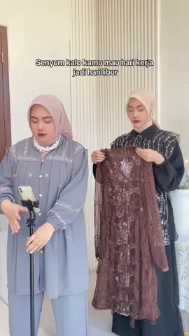 Auto senyum lebar gini nih😁 Hihi🤭