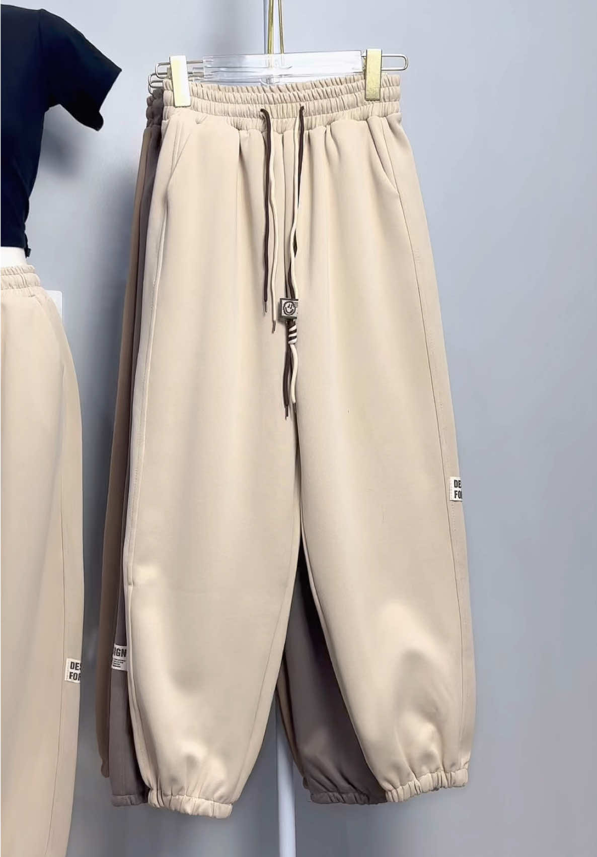 Quần jogger nỉ loại 1 không nhăn/xù nè #quannu #quanninu #quanjogger #quanjoggernu #quanbogau #quanbogaunu #quanniongsuong #quansuongongrong 