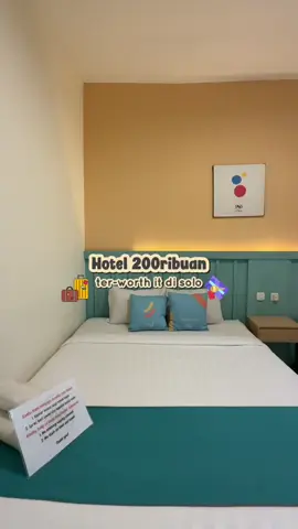Rekomendasi hotel 200ribuan di solo yang paling worth it. Bisa netflix an, ada ruang tamu, dan free kopi teh juga. Ada kamar type family yang bisa buat tidur 3 orang. Lokasinya cuman 2 menit dari pasar klewer dan 5 menit dari keraton kasunanan solo. Desainnya warna warni gemes dan super atraktive. Pas dateng sambil nungguin kamarnya ready kamu bisa santai dulu sambil minum kopi dan main table soccernya. Cara bookingnya cukup download aplikasi Reddoorz, pilih tanggal ci dan masukkan kode promo “YUKNGINEP” untuk harga lebih hemat. Pokoknya jangan lupa save dulu, liburan kemudian. 📍 Sans Hotels City Inn Solo Jl.De Radjiman, Kauman Pasar Kliwon, Solo #hotelsolo #placetogosolo #REDTRAVELERS #BerkeSANS #solo 