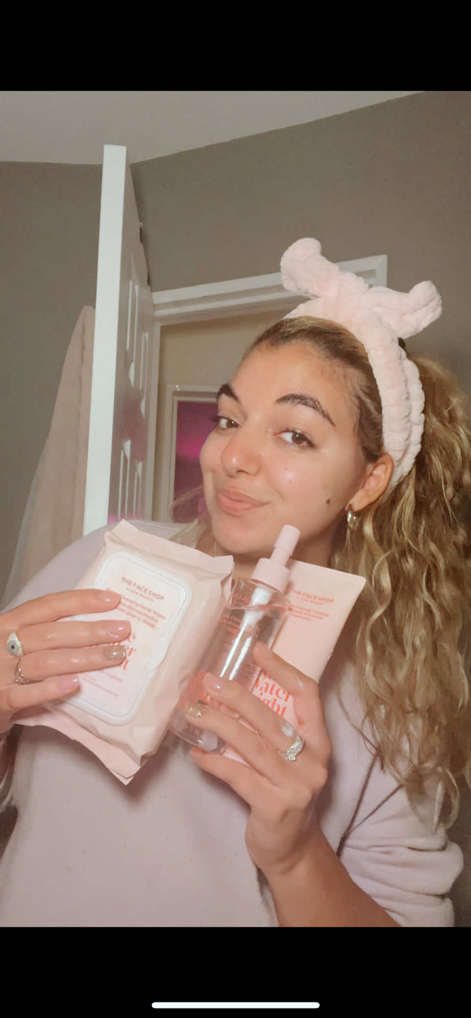 the best skincare unwind at night is with @The Face Shop US ‘s rice water bright collection 🤍✨ their gentle facial cleansing wipes and cleanser are # 1 in korea, and they always leave my skin glowy and clean✨ you can find it at @target and target.com 🤍 #thefaceshop #koreanskincare #gifted #ricewaterbright #ad 