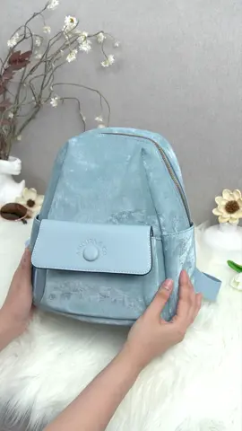Backpack modern dengan ruang luas & desain stylish. Cocok banget buat kerja, kuliah, atau jalan santai 😎 Klik keranjang kuning dibawah 🛒 #amouraandco#fyppppppppppppppppppppppp #amourabags #TasKekinian #OOTDStyle#rekomendasitaswanita #happyshopping #rekomendasitascantik #viraltiktok