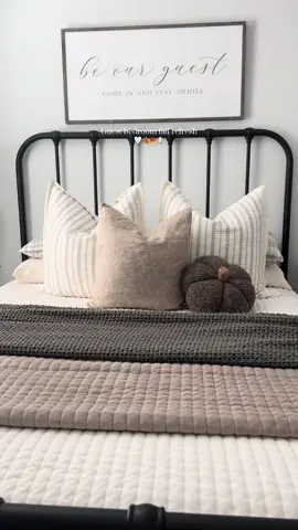 Creating a cozy welcome starts with the little details like layered textures, soft neutrals, and a touch of autumn warmth.🍂🍁 #stillhaus #sacredspaces #curatedcalm #fallbedroom #faithineveryroom 