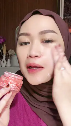 Oles oles bikin glowing #heyxi #creamglowing #heyxiskincare #skincareglowing 