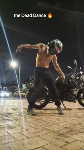 me encanta esta coreografía ✨ @ladygaga eres increíble 👏🏽👏🏽 #ladygaga #thedeaddance #merlina #biker #dancer 