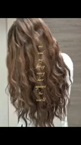 First post in a while #hair #frizzyhair #wavyhair #ihatemyhair #ilovemyhair   