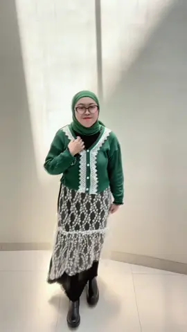 Saking cintanya sama rok Layer.. 🥰✨#outfitideas #layering #layerskirt 