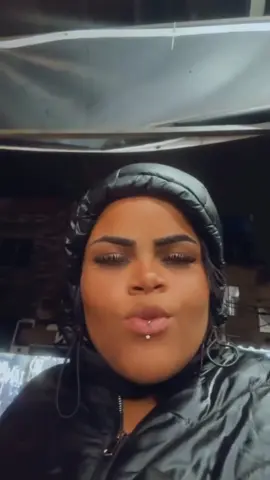 Dada da rajada em um dia de chuva no upa 😂