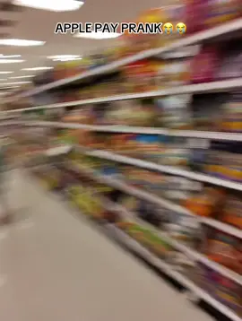 BRO SHE CHASED ME AROUND THE WHOLE STORE 😭😭😭 #fyp #viral #prank #funny 